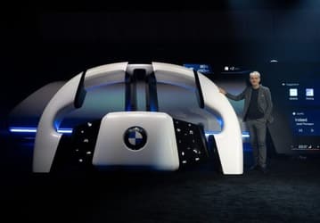 BMW представила систему Panoramic Vision на CES 2025: вся информация на лобовом стекле