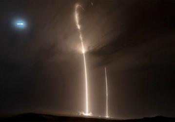 SpaceX выполнила три запуска за 12 часов, включая рекордный вывод 74 спутников в миссии Transporter-13
