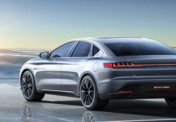 BYD первой внедряет инновации: 1000-вольтовая зарядка уже в марте, архитектура Box на подходе