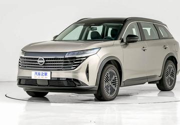Всё тот же 9-ступенчатый «автомат» и мощный 2,0-литровый турбомотор, но уже гораздо дешевле. Большой Nissan Pathfinder подешевел в Китае на 5500 долларов