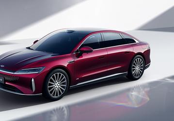 Chery выходит на новый уровень. В Китае начали принимать предзаказы на бизнес-седан Chery Fulwin A9: полный привод, 1400 км на баке бензина и топовое оснащение