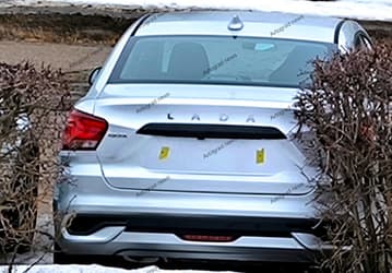 Такую Lada Iskra мы ещё не видели: фото машины в максимальной комплектации и в цвете «Платина»