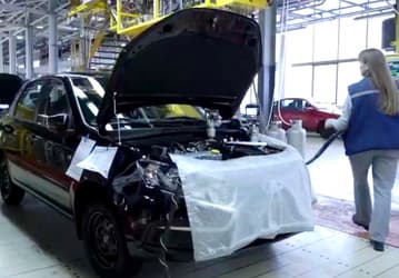 Новую Lada Granta впервые засняли на заводе
