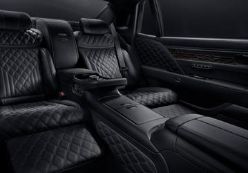 Роскошный конкурент BMW 7-Series, Audi A8 и Mercedes-Benz S-Class. Представлен Genesis G90 Long Wheelbase Black