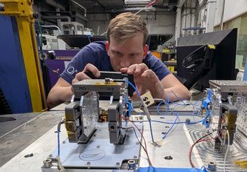 Samara Aerospace привлекла предпосевное финансирование для тестирования пьезоэлектрической системы ориентации спутников
