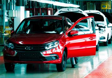 Обновленная Lada Granta уже на конвейере — у машины новый яркий цвет