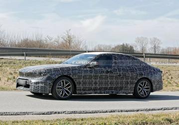 Флагманская «Акула» BMW — без огромных ноздрей. Новейшую BMW 5-й серии показали вживую