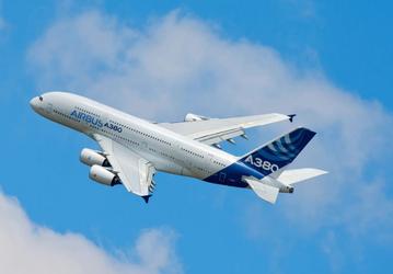 Первый прототип огромного самолёта Airbus A380 вновь поднялся в небо — на нем будут тестировать водородный двигатель