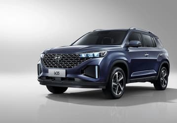 Тот же Kia Sportage, но под брендом Hyundai. В Россию привезли новые кроссоверы Hyundai ix35, цены — от 2,9 млн рублей