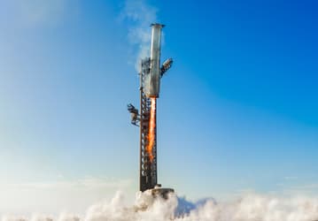 А зачем нужна была вторая Mechazilla? SpaceX не собирается ловить Super Heavy, но впервые использует ускоритель повторно