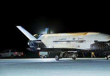 Космоплан X-37B завершил 434-дневную миссию и вернулся на западное побережье США
