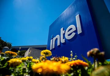 Intel переносит сроки запуска новых заводов в Огайо на фоне убытков в $18,8 млрд и рыночных вызовов