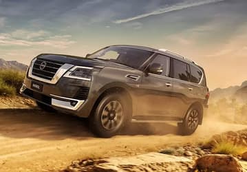 Nissan неожиданно обновил 15-летний внедорожник Patrol Y62: он получил новый экран и сохранил V8