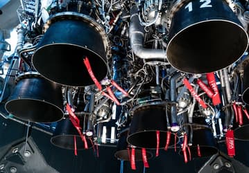 От взрыва до орбиты: Rocket Factory Augsburg готовит ракету из нержавейки вдвое дешевле аналогов к первому орбитальному запуску Великобритании