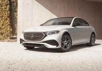 Полноприводный премиум-седан за 11 млн рублей: в Россию привезли Mercedes-Benz E 300 Exclusive 2025
