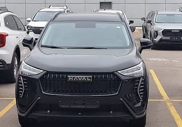 Нечасто такое бывает: Haval Jolion обошел по продажам Lada Granta — и стал самым популярным автомобилем в России