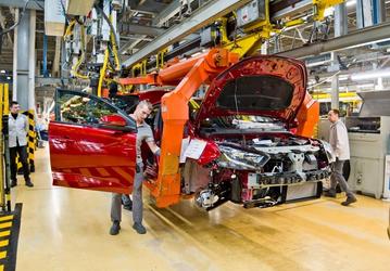 АвтоВАЗ признал, что Lada Iskra — это бывший Renault Logan с огромным количеством изменений. Некоторые машины уже проехали более 100 тыс. км