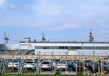 Lada Sport не берут? Стоянка АвтоВАЗа забита готовыми машинами и окрашенными кузовами