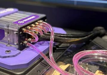 Фиолетовые SSD против мегаваттного нагрева: Solidigm представила SSD, которые охлаждаются без единой капли внутри