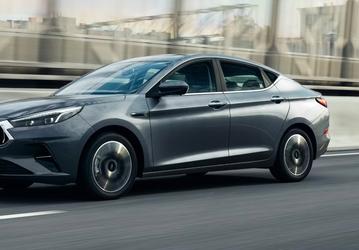 Просторный седан JAC J7 стоит в России всего 2,15 млн рублей, но стоимость владения машиной за 5 лет сравнима с ценой покупки
