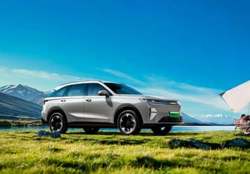 Китайский ответ Toyota RAV4: новый Haval F7 с полным приводом и расходом 4,2 л на 100 км показали на автосалоне в Шанхае
