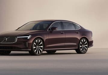 Представлен новый Volvo S90: стиль XC90, новые технологии и 80 км пробега без бензина