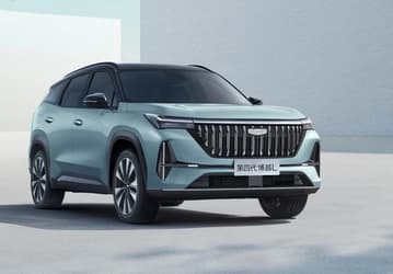 Совершенно новый, сильно «поправившийся» Geely Atlas 2025 с нотками Monjaro показали целиком внутри и снаружи