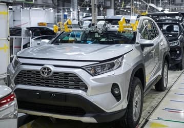 Toyota готовится к возвращению в Россию. Компания запустила сайт для планирования и заказа поставок автомобилей