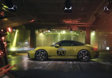 Porsche 911 Spirit 70 Heritage Edition дебютировал в Шанхае как дань истории с гибридным сердцем