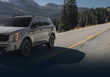 К российским дилерам приехали южнокорейские флагманы Kia Sorento 2025