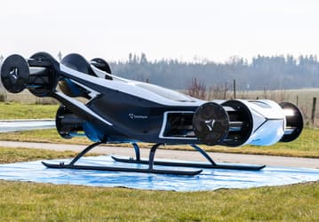 Первый самолёт на циклороторах от CycloTech: Blackbird с вертикальным взлётом, шестью роторами и скоростью 120 км/ч прошёл испытания в Австрии 
