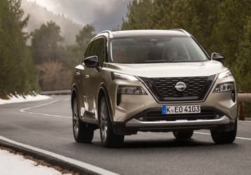 Новые Nissan X-Trail в России падают в цене: теперь от 3 млн рублей