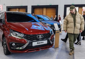 «Живые» Lada Iskra появятся в салонах только в середине лета, даже при оформлении предзаказа их придётся ждать два-три месяца