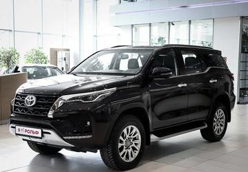 Официальный дилер продает полноприводные внедорожники Toyota Fortuner с официальной гарантией — от 6,3 млн рублей