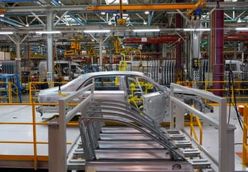 В России перезапустили еще один бывший завод Bosch — предприятие в Самаре выпускает детали для АвтоВАЗа и УАЗа