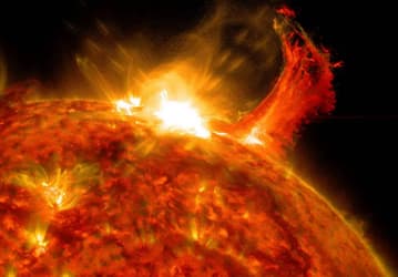 Крупнейшая геомагнитная буря за 20 лет: NASA изучила прошлогодний шторм Ганнон и его последствия