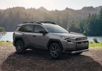 Казахстан станет одним из первых рынков для нового Toyota RAV4, машина получит простые атмосферные моторы