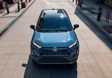 Продажи иномарок в России упали в 16 раз: Toyota лидирует, но рынок сжимается