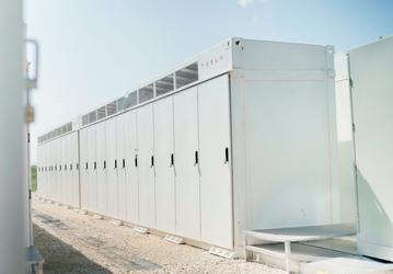 Они дешевые и не содержат кобальта. Чем хороши новые Tesla Megapack, рассказал Илон Маск
