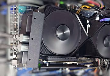 Гигантский не только объем памяти, но и цена: Nvidia RTX PRO 6000 с 96 ГБ памяти продают за 9000 евро