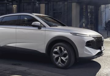 Новейший полноприводный Haval F7x подешевел в России до старта продаж: теперь от 3,35 млн рублей