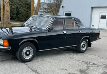 В Германии выставили на продажу редкую «Волгу» КГБ с 5,5-литровым мотором V8, без пробега