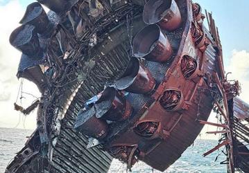 «Словно остатки древней цивилизации». Илон Маск об ускорителе Super Heavy, который подняли со дна океана