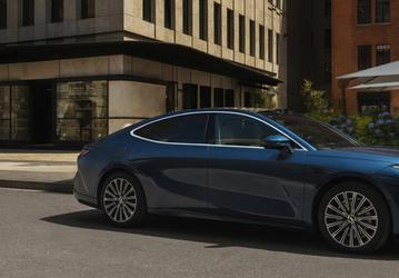Chery критикует новинку Geely: «Ужасная машина» с «тесными сиденьями второго ряда» и «плохим качеством звука»