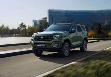 Замена Toyota Land Cruiser 300: скидки на рамные внедорожники Tank 400 достигли 600 000 рублей, модель оказалась недорогой в обслуживании