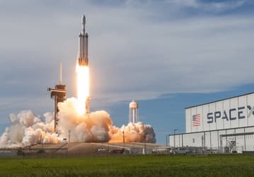 Шум ниже нормы, киты вне риска: SpaceX удвоит запуски с базы Ванденберг и впервые отправит Falcon Heavy с Западного побережья