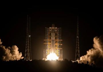 Китайская космическая программа не останавливается: ракета-носитель Long March 7A вывела 7 тонн на геостационарную орбиту