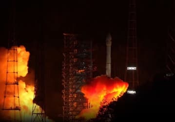 Китайский зонд Tianwen-2 взял курс на астероид-«осколок Луны». Пробы прибудут на Землю к 2027 году