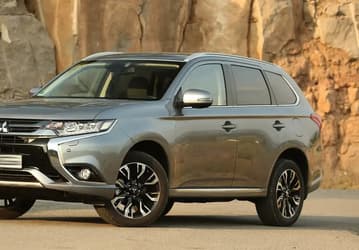 Новые Mitsubishi Outlander третьего поколения теперь стоят меньше 3 млн рублей. Кроме того, доступны скидки