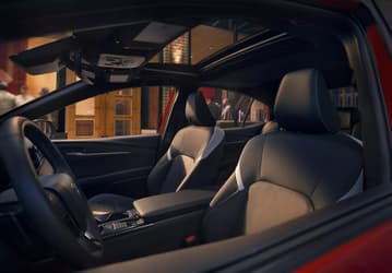 Новейшая Toyota Camry 2026 расходует всего 5 л на 100 км даже с полным приводом